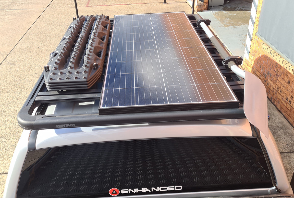 Yakima Roof Racks / LockNLoad Platform & Ruggedline to suit VW Amarok