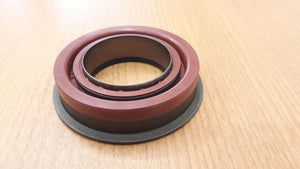 Amarok Transfer Case Output Shaft Seal - Manual Gearbox